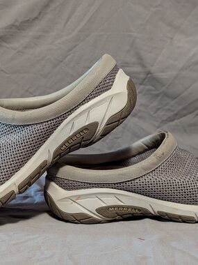 Merrell Women's Light Gray Mesh Slip-On Casual Loafers